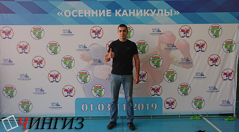 Вагапов Тимур - принял участие в качестве бокового судьи в турнире по тайскому боксу "Осенние каникулы"
